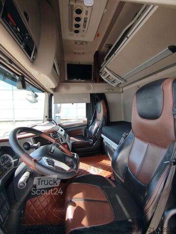 стандартен влекач DAF XF 530 SSC Full optional