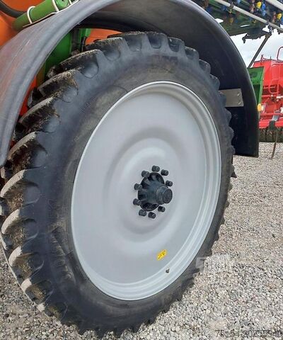 Pulverizator de pesticide Amazone UX 5200 - 28m med Ama-Select