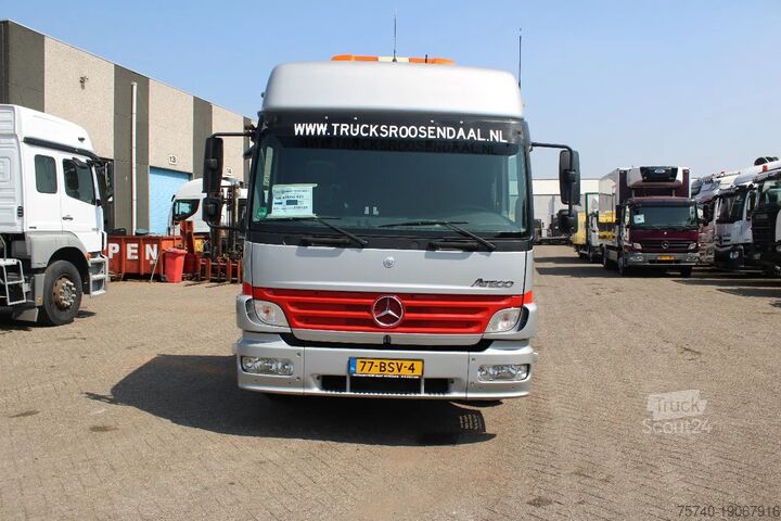 Transporteur de voitures Mercedes-Benz Atego 823 + MANUAL + WINCH +  PERFECT TRUCK