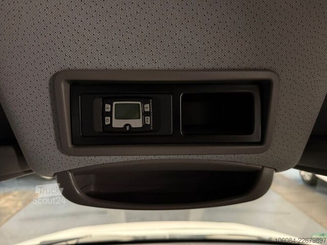 Минибус VW Crafter MAXI Kombi 6 Sitze Klima STHZ AHK 1.Hand