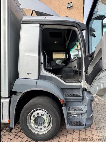 Ledusskapja kravas automašīna MERCEDES-BENZ Antos 2540/Durchladbar/2xLBW/Frigoblock