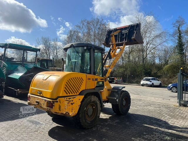 Cargadora sobre neumáticos Terex TL 80