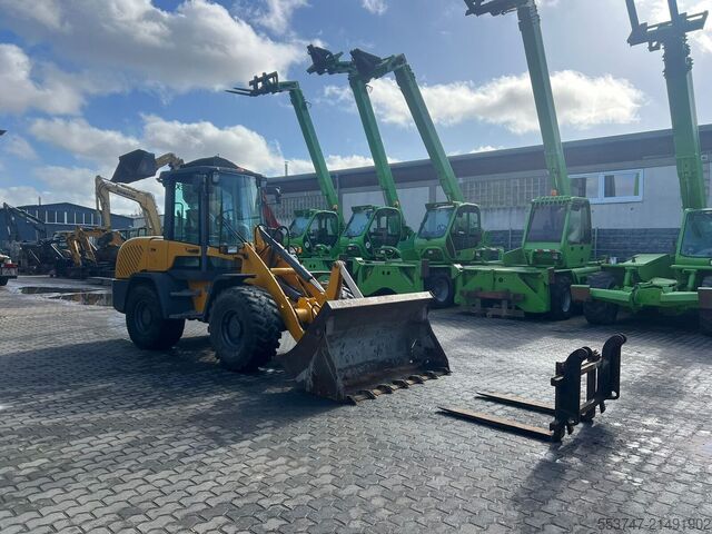 Cargadora sobre neumáticos Terex TL 80