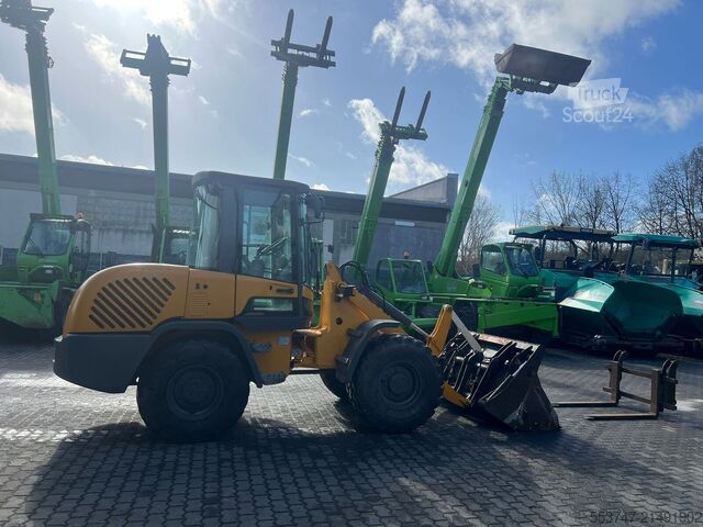 Cargadora sobre neumáticos Terex TL 80