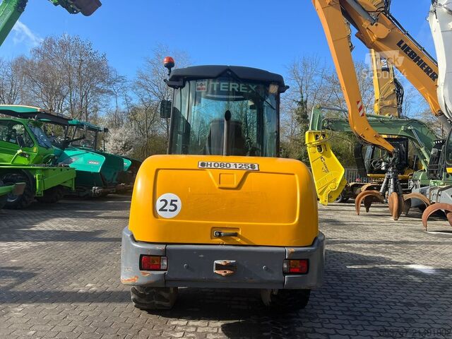 Cargadora sobre neumáticos Terex TL 80