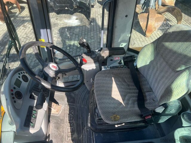 Cargadora sobre neumáticos Terex TL 80