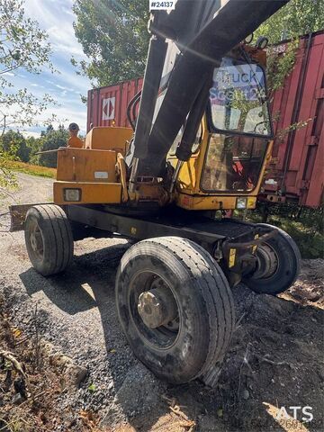 Pelle sur roues Atlas 1304 Wheeled Excavator – 2 Buckets
