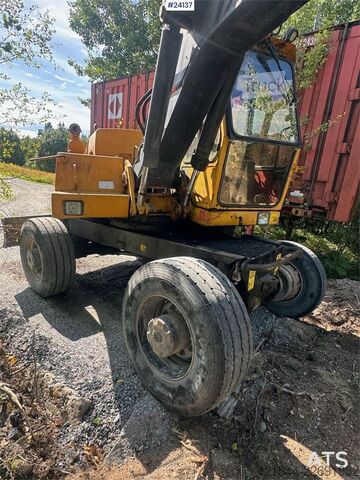 Pelle sur roues Atlas 1304 Wheeled Excavator – 2 Buckets