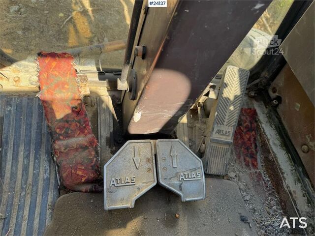 Pelle sur roues Atlas 1304 Wheeled Excavator – 2 Buckets