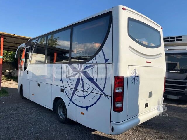 Távolsági busz IVECO 65C