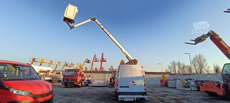 Furgonetă cu cutie Renault Master Klubb K32