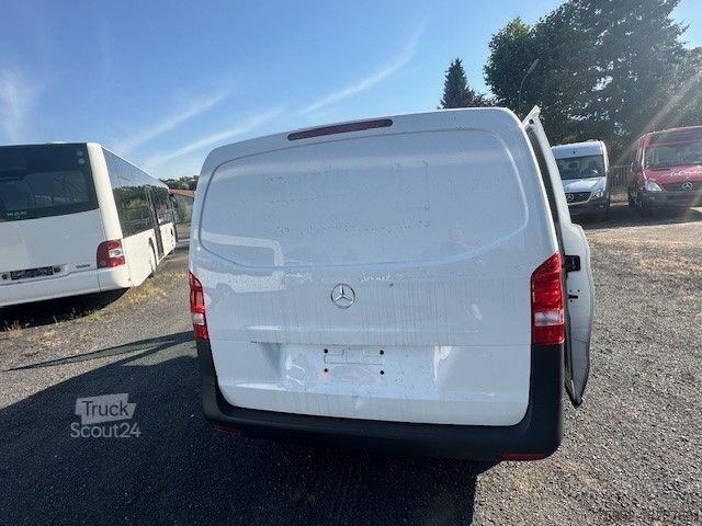 حافلة صغيرة MERCEDES-BENZ Vito Kasten 109/110/111/114 lang WERKSTATT WAGEN