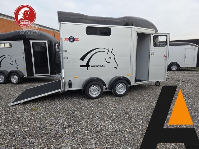 Hestehenger Cheval Liberté Touring XL Sattelschrank Frontexit