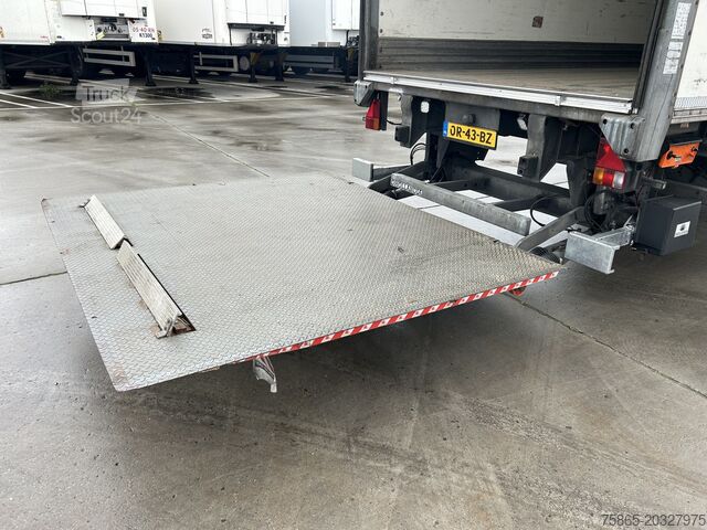 βαλίτσα Fruehauf FSR MD4 / Box / Loadlift 2000 kg / Lift axle / ...