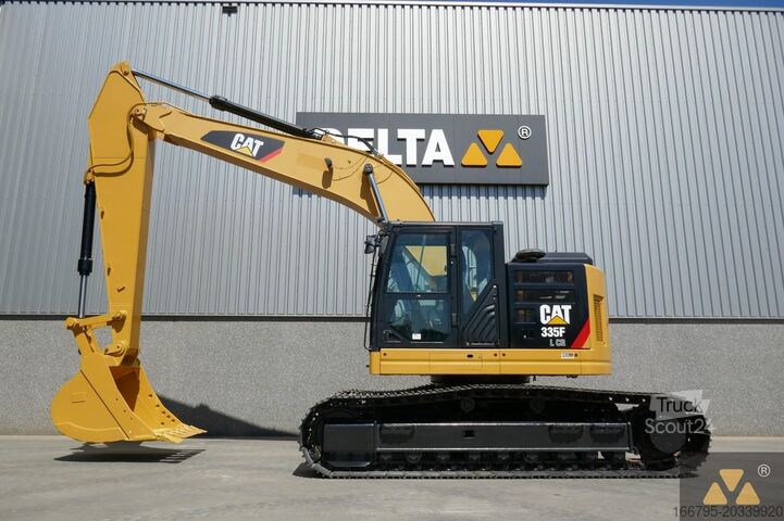 Grävmaskin på larvband Caterpillar 335F LCR