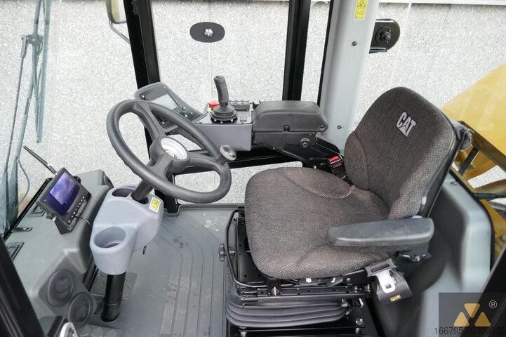 Enkel trumvals Caterpillar CS66B