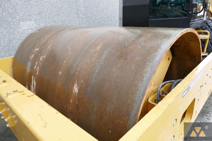 Enkel trumvals Caterpillar CS66B