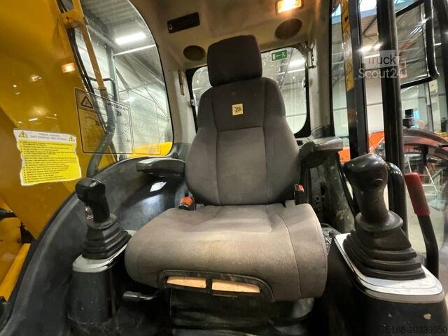 Гусеничный экскаватор JCB JS 130 LC