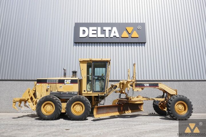 Grader Caterpillar 12H