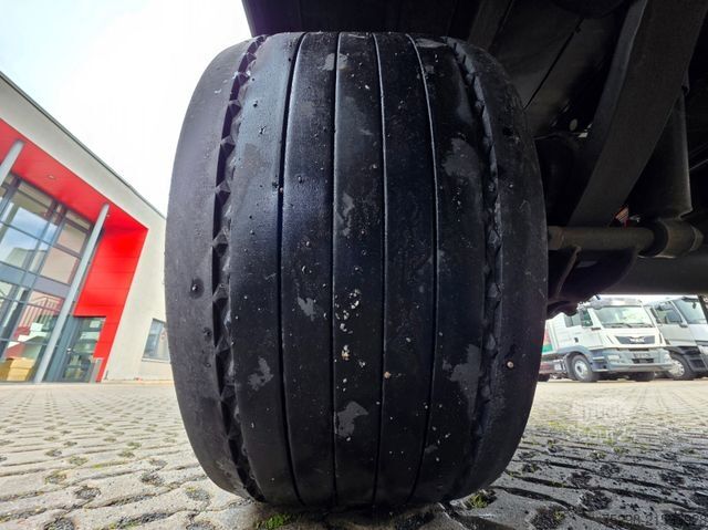 Open semitrailer with tarp KRONE SZ