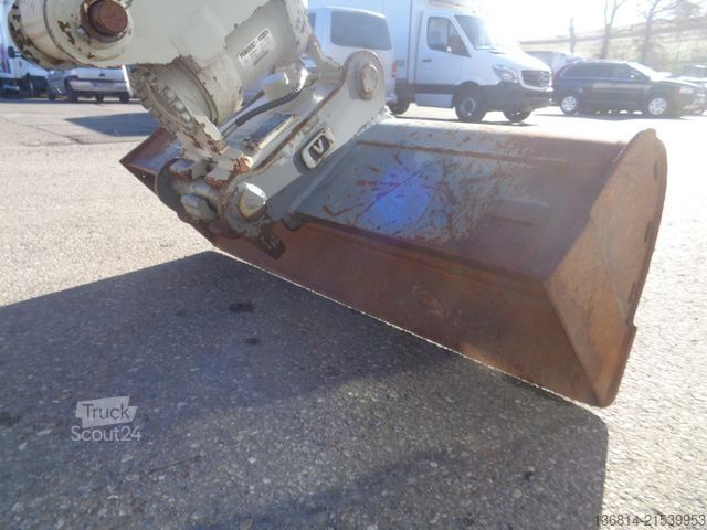 Mini ekskavatorius TAKEUCHI TB 225 Powertilt Löffel Taklock 2.400 kg