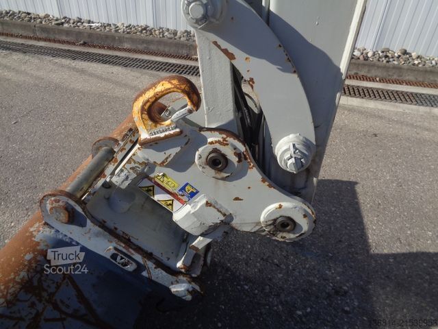 Mini ekskavatorius TAKEUCHI TB 225 Powertilt Löffel Taklock 2.400 kg