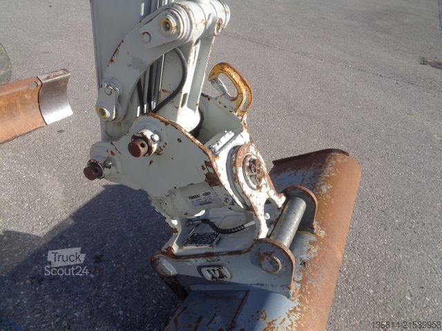 Mini ekskavatorius TAKEUCHI TB 225 Powertilt Löffel Taklock 2.400 kg