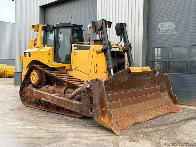 Niveladora Caterpillar D8T