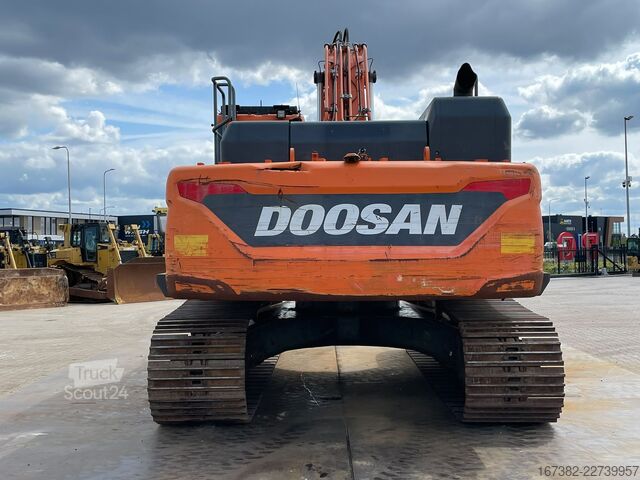 Excavadora sobre orugas Doosan DX300LC-5