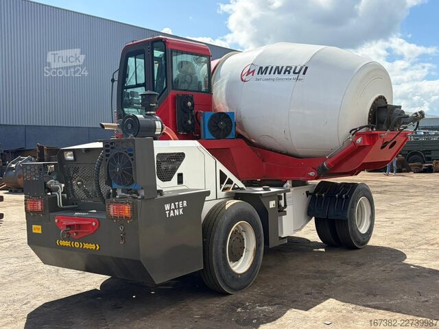 Licuadora Minrui 4M3 Self Loading Concrete Mixer 4x4