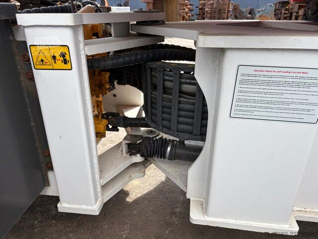 Licuadora Minrui 4M3 Self Loading Concrete Mixer 4x4